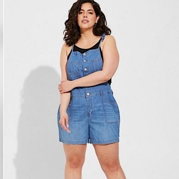 Torrid 5 Inch Lightweight Medium Wash Denim Shortall Overalls Size 18 - Picture 9 of 9